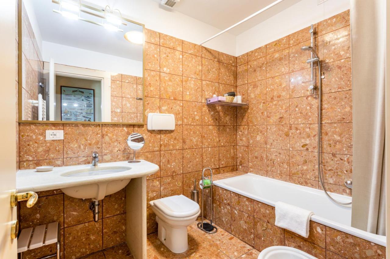 Molino Stucky Residence Suites II Venesia Bagian luar foto